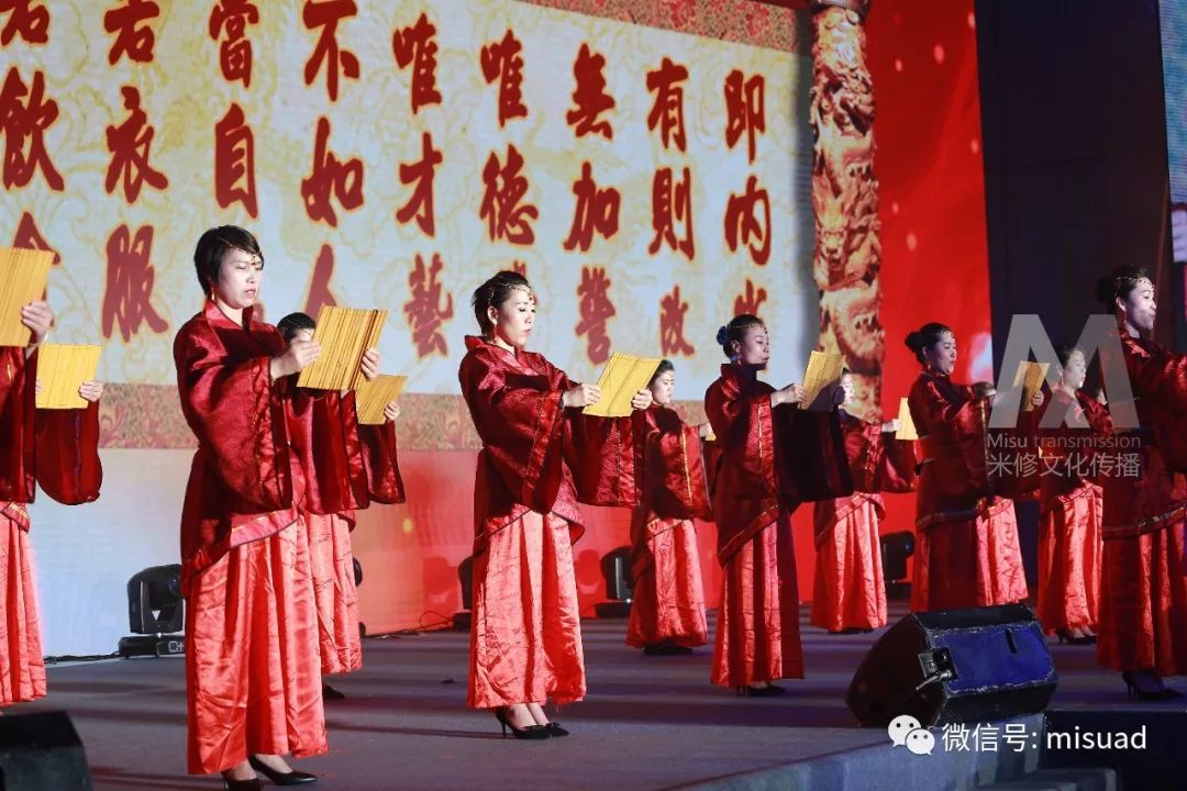 “有愛 有夢 我成功”一一佳萊400萬美體人的最終歸宿業(yè)務(wù)峰會(huì)