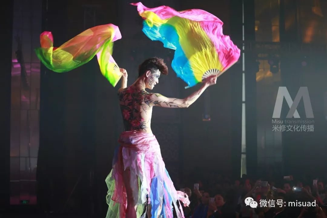 “有愛 有夢 我成功”一一佳萊400萬美體人的最終歸宿業(yè)務(wù)峰會(huì)